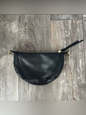 ANTHROPOLOGIE Urban Originals Luna Mini Slouchy Sling Crossbody Bag in Black